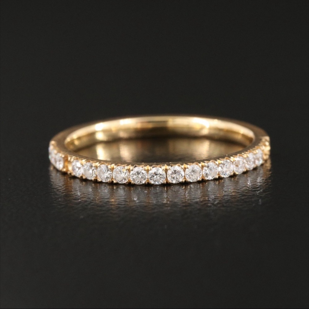 18K 0.28 CTW Diamond Band